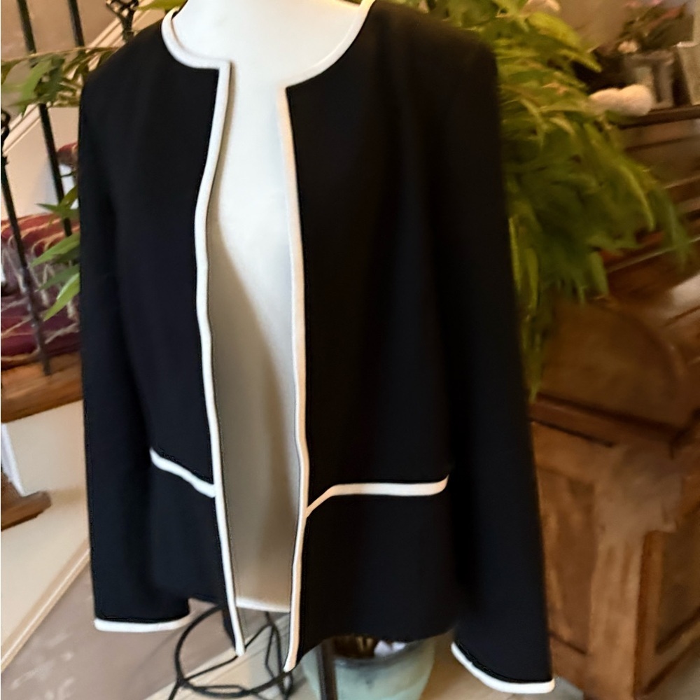 TALBOTS ladies jacket/cardigan, long sleeve size 12 fabric made in Italy - Picture 5 of 16